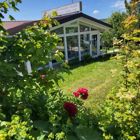 D&B Staycation Ferienpark Niedenstein Exterior foto