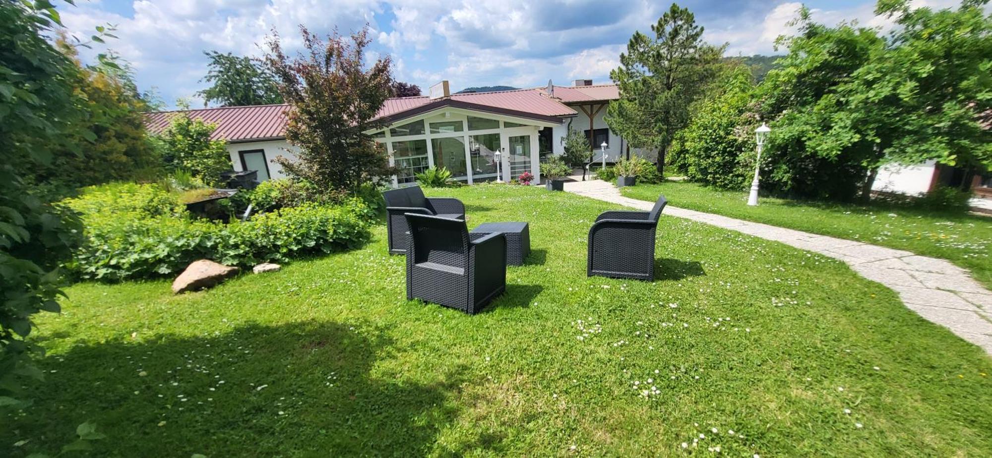 D&B Staycation Ferienpark Niedenstein Exterior foto